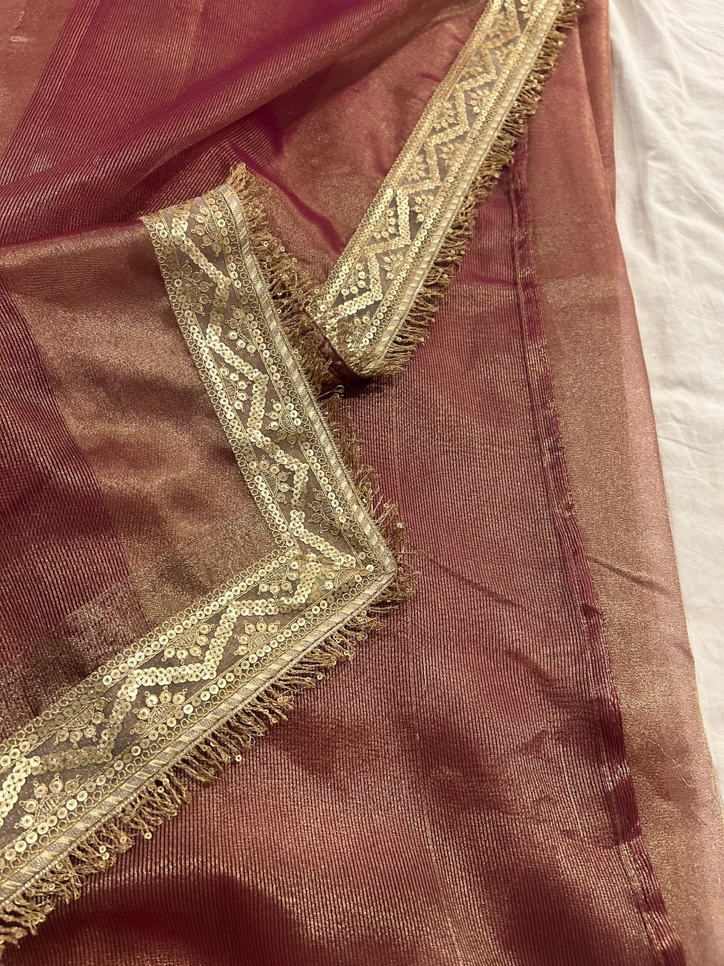 Gul-e-Nazakat Saree