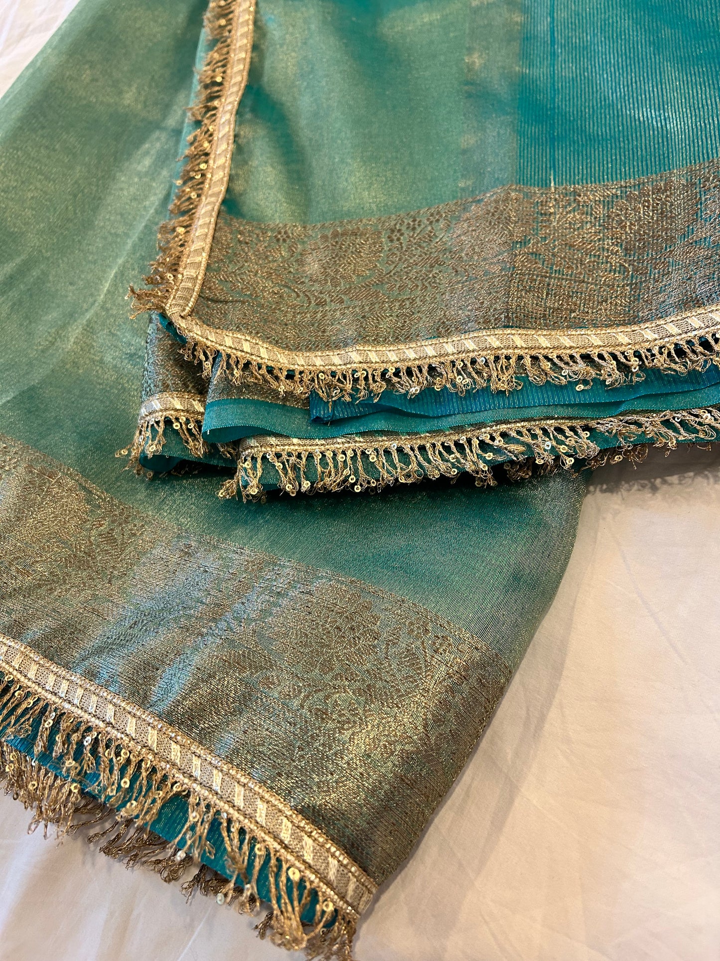Ferozi Saree
