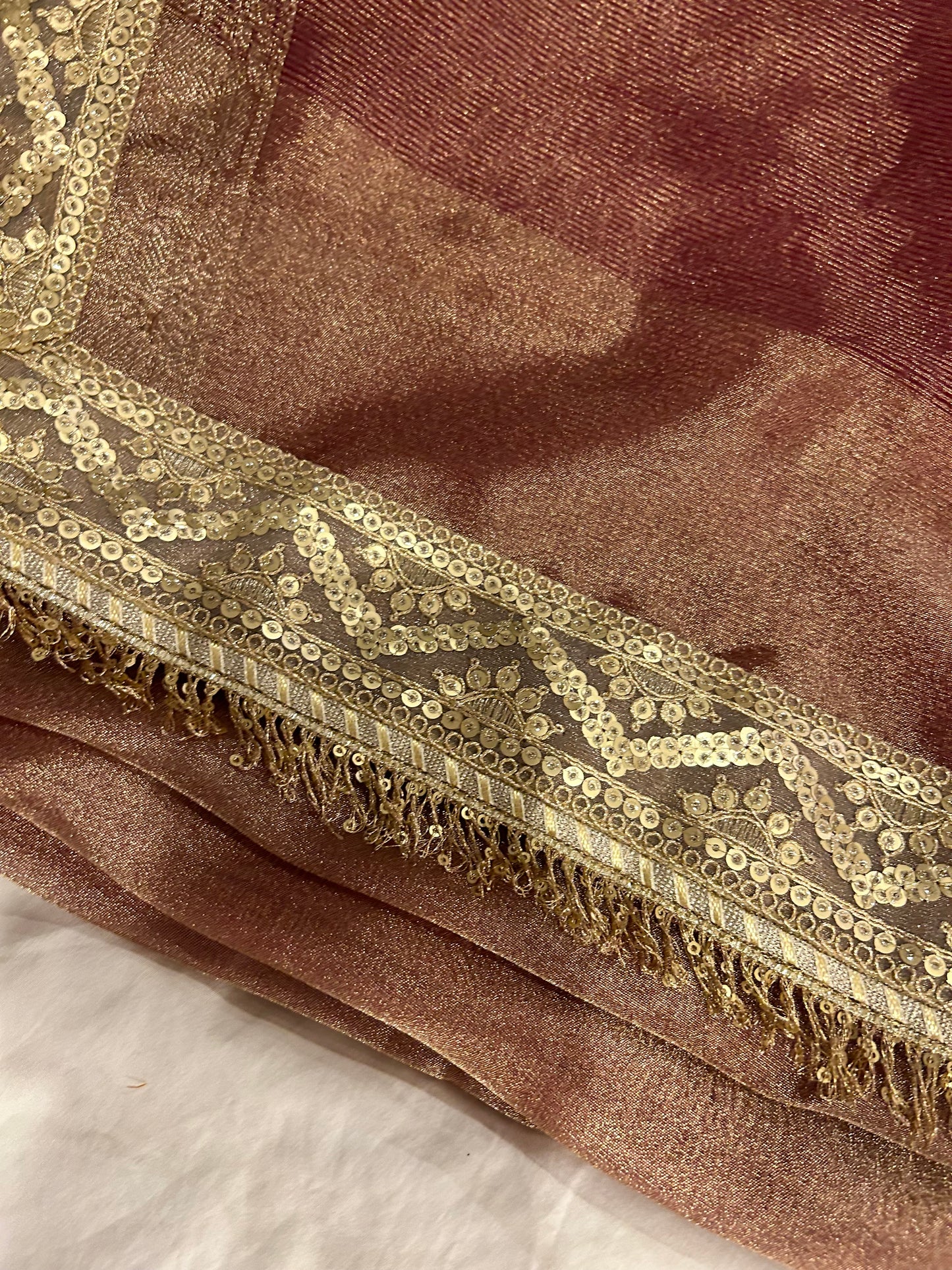 Gul-e-Nazakat Saree