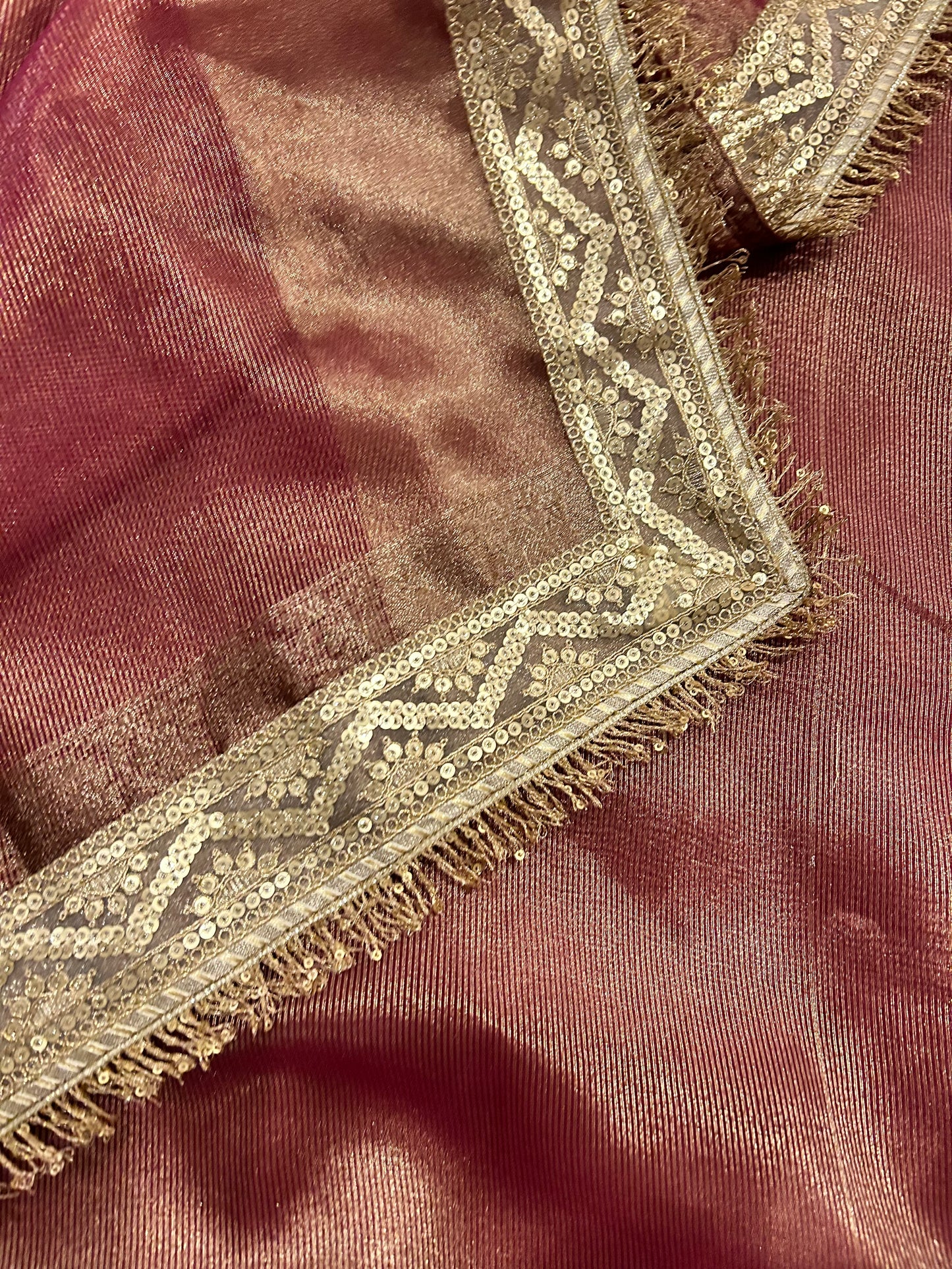 Gul-e-Nazakat Saree
