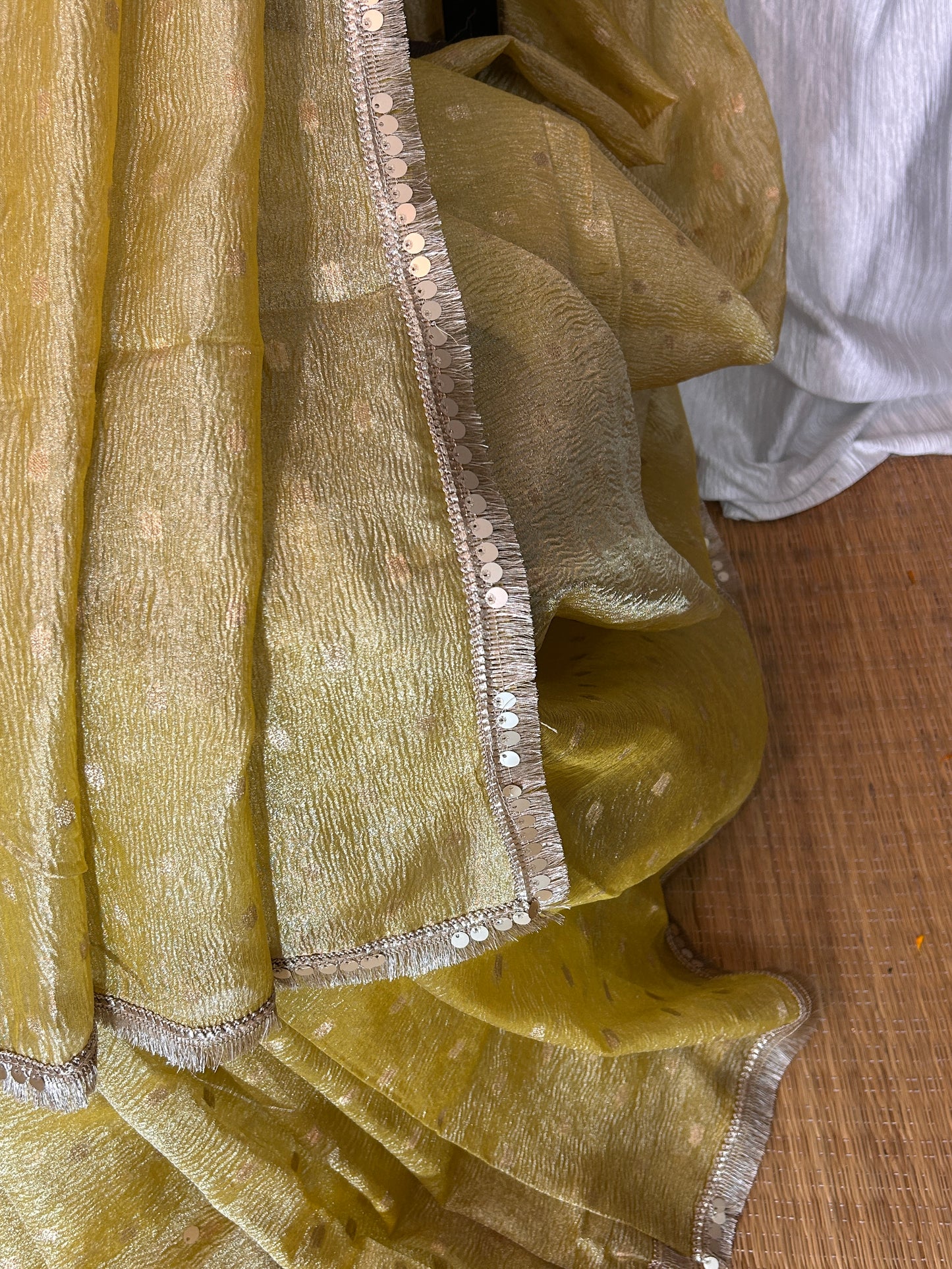 Yamuna Crushed Tissue Silk Saree (Straw yellow)