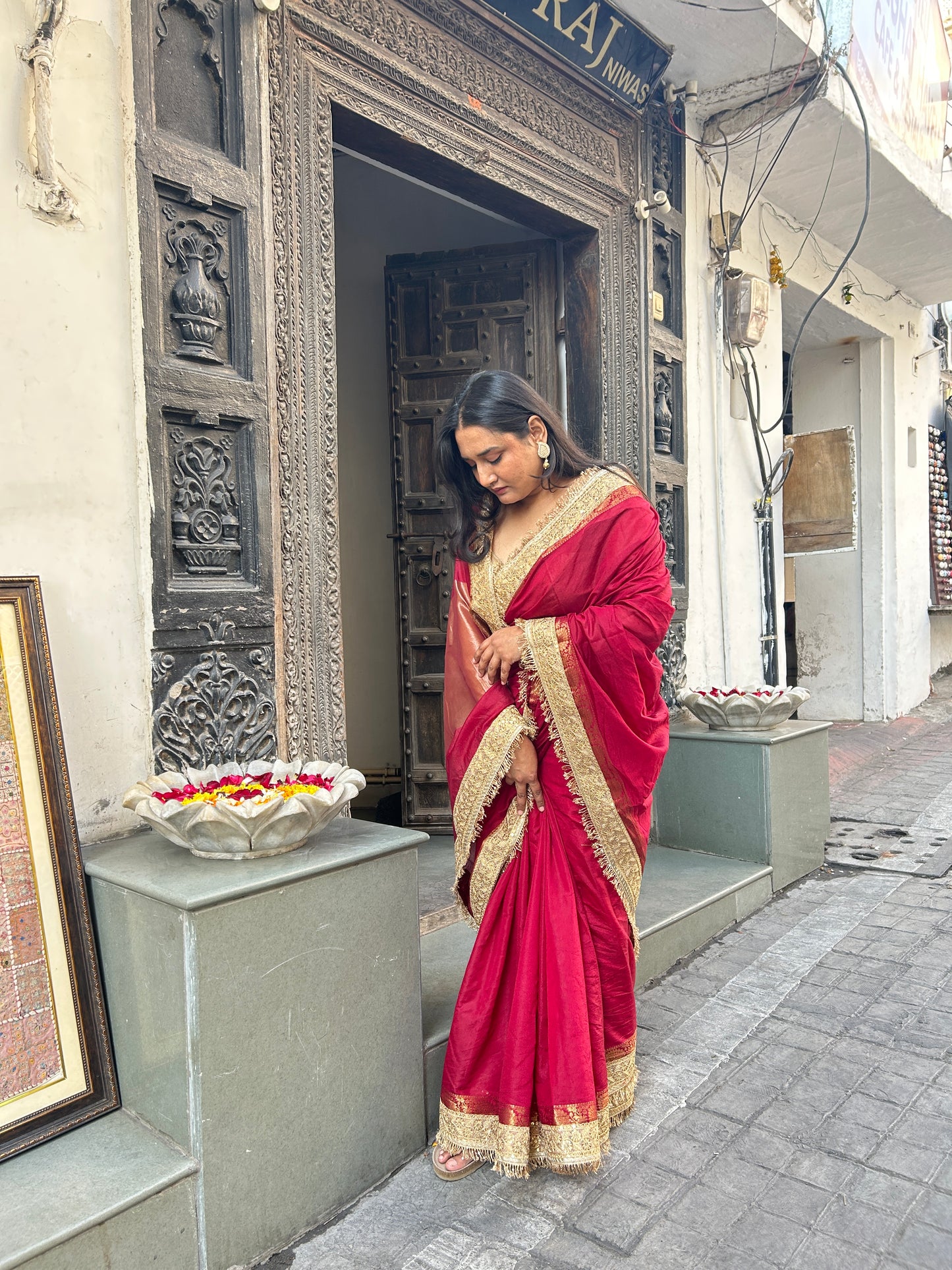 Maharani Gayatri (Maroon)