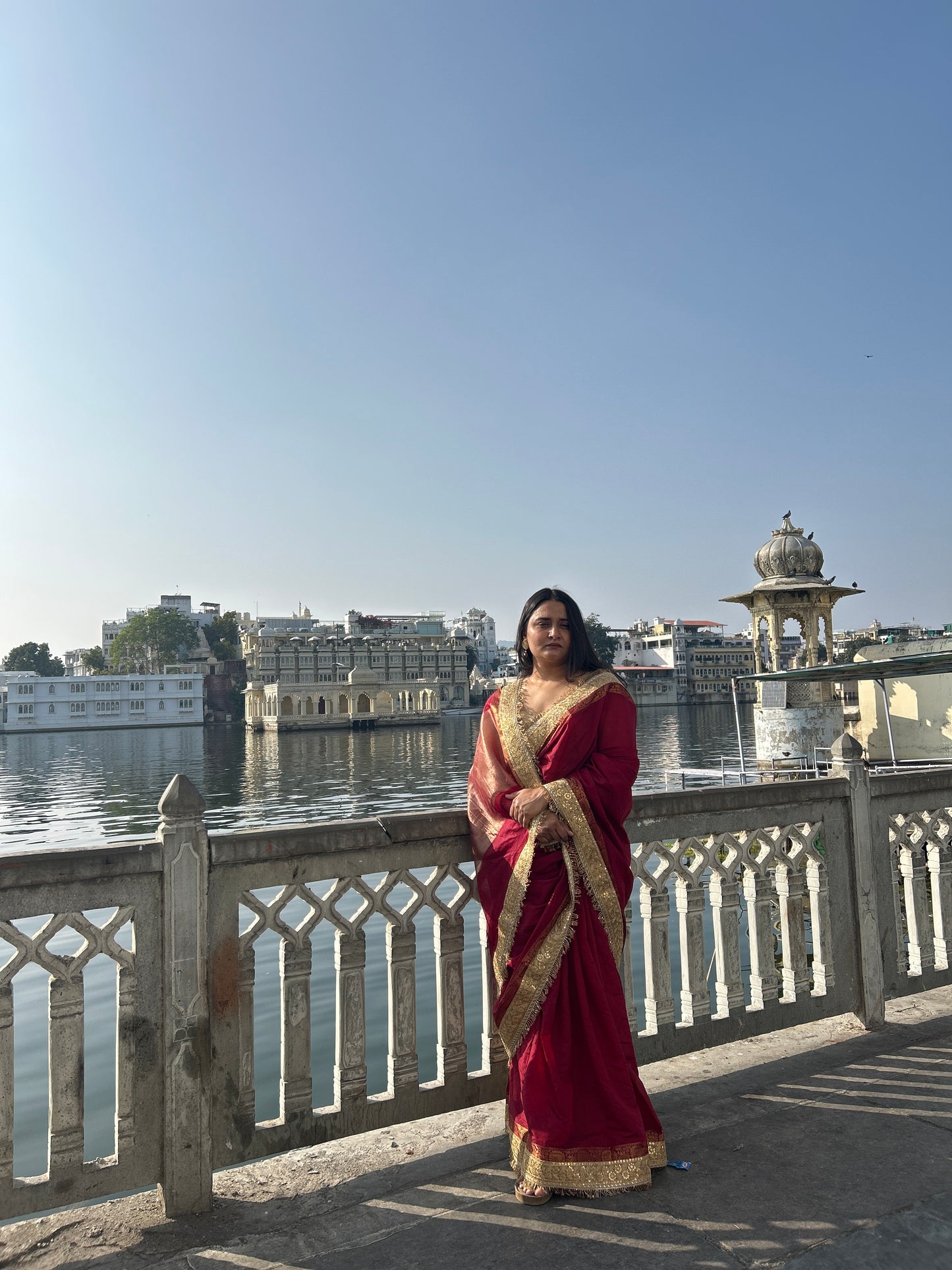 Maharani Gayatri (Maroon)